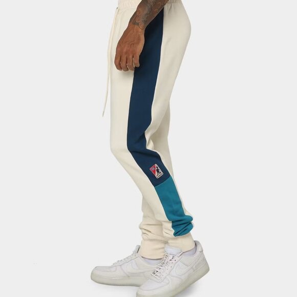 Kangol Retro Joggers Beige Size Large Streetwear Style: K9292-BEIGE - Picture 2 of 5